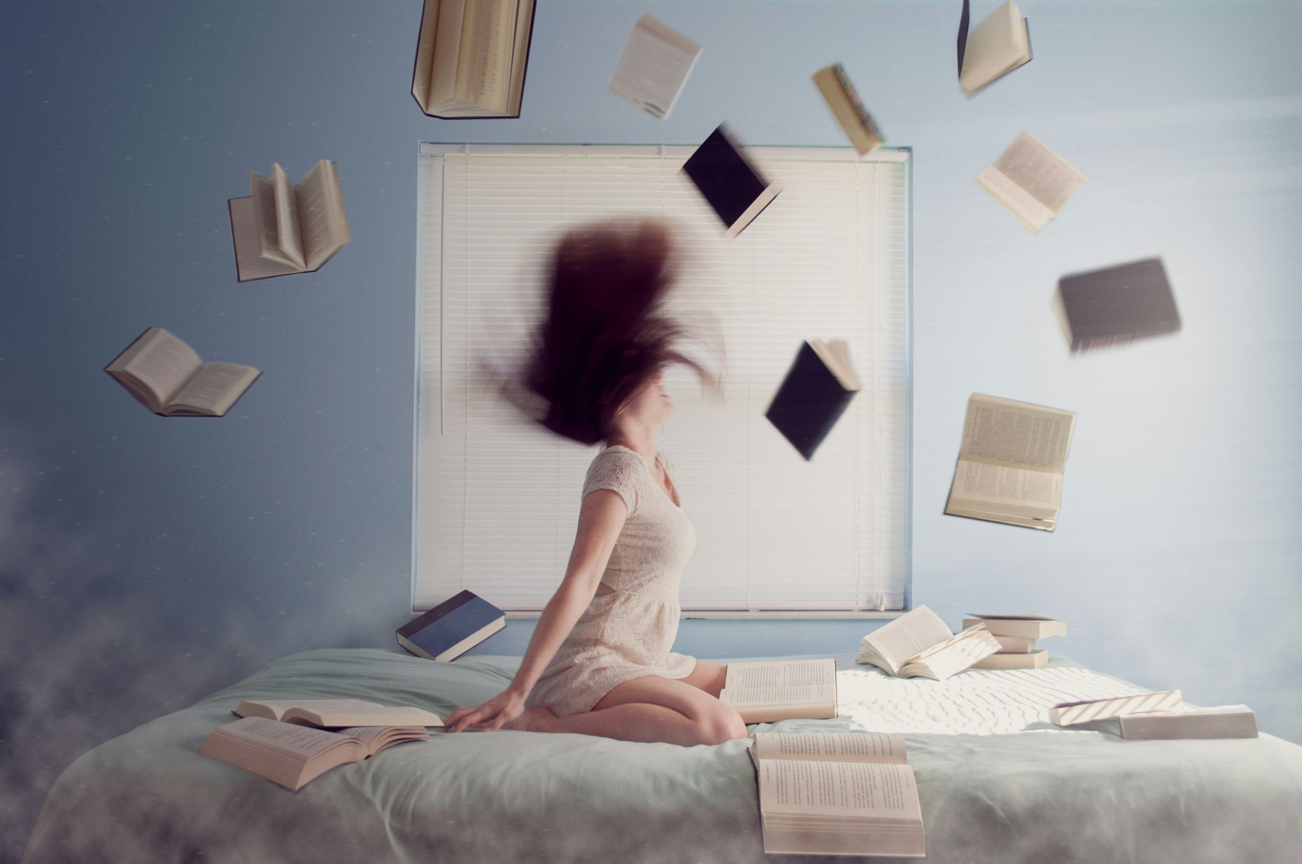 Berewo Frau mit Bücher